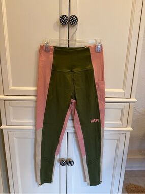 Ayda Colorblock High-Rise Leggings in Olive Green & Pink